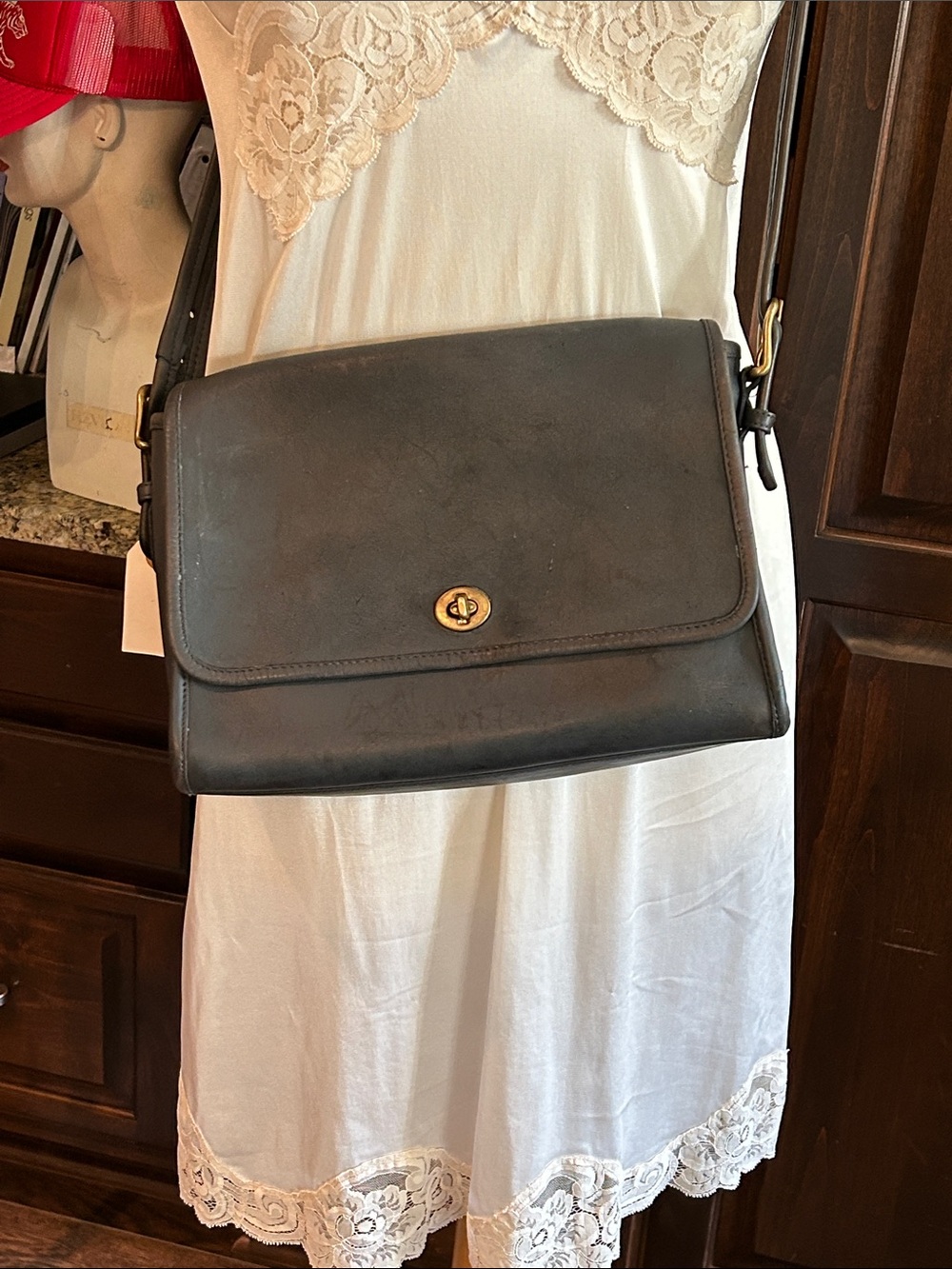 Vintage Coach Medium Classic Navy Leather Flap Bag Crossbody Shoulder Bag